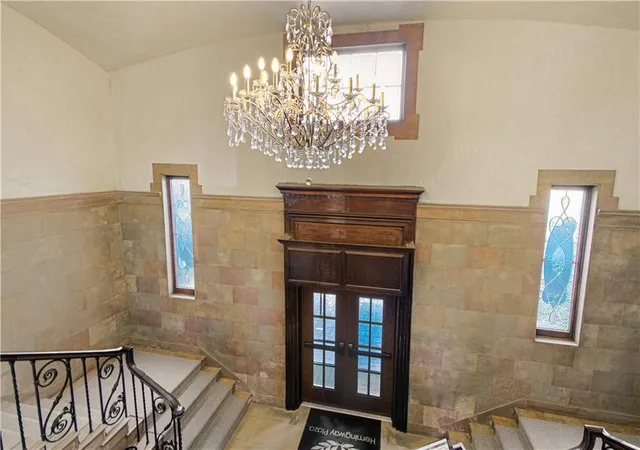 Photo 3 of Condo for sale at 229 Ward Pkwy #401B, Kansas City, MO 64112 | MLS# 2641901 | Listing updated on 2026-09-15