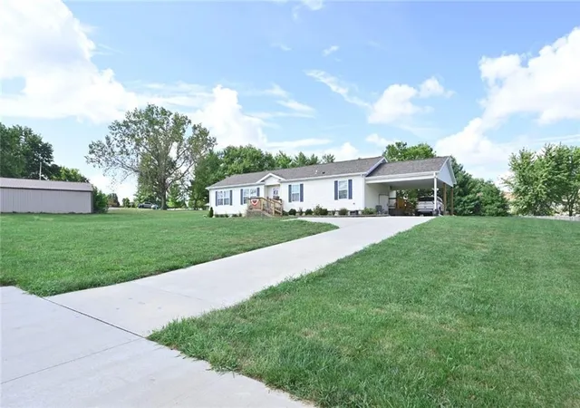 Photo 2 of Single family home for sale at 15490 Nw 136th Street, Platte City, MO 64079 | MLS# 2641903 | Listing updated on 2026-09-18