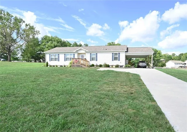 Photo 3 of Single family home for sale at 15490 Nw 136th Street, Platte City, MO 64079 | MLS# 2641903 | Listing updated on 2026-09-18