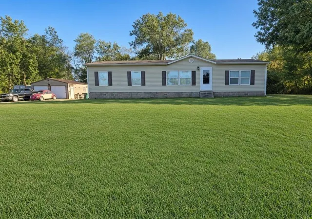 Photo 2 of Single family home for sale at 553 7th Road, Lamar, MO 64759 | MLS# 2641906 | Listing updated on 2026-09-24