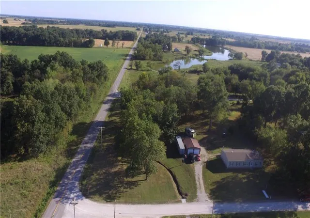 Photo 3 of Single family home for sale at 553 7th Road, Lamar, MO 64759 | MLS# 2641906 | Listing updated on 2026-09-24