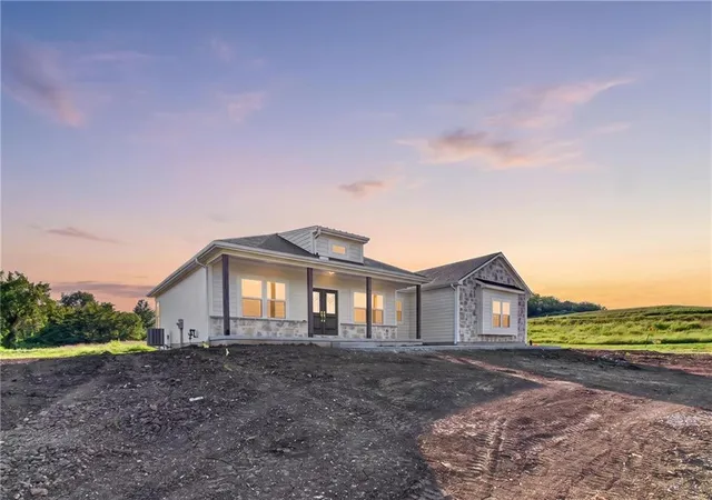 Photo 2 of Single family home for sale at 700 W Marlow St, Odessa, MO 64076 | MLS# 2641915 | Listing updated on 2026-09-15