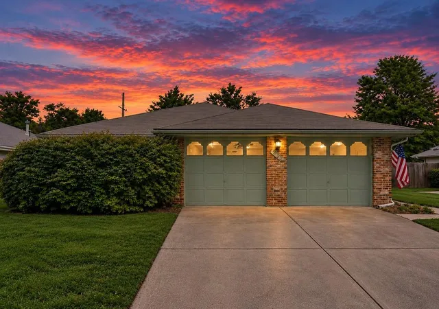 Photo 1 of Single family home for sale at 413 Sherwood Dr, Blue Springs, MO 64014 | MLS# 2641931 | Listing updated on 2026-09-13