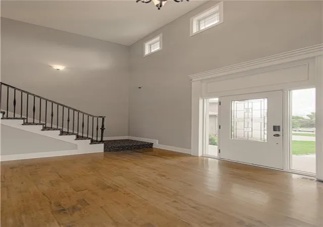 Photo 3 of Sale Pending at 400 Yolanda Cir, Kearney, MO 64060 | MLS# 2641943 | Listing updated on 2026-09-29