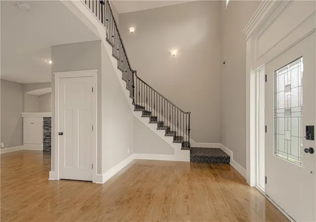 Photo 4 of Sale Pending at 400 Yolanda Cir, Kearney, MO 64060 | MLS# 2641943 | Listing updated on 2026-09-29
