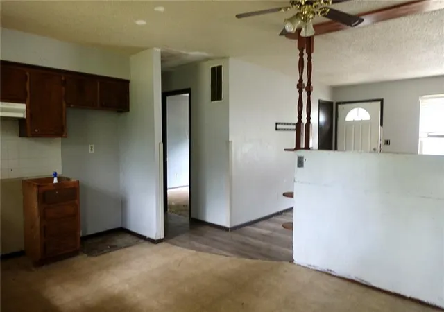 Photo 4 of Single family home for sale at 2501 Maverick Ln, Lawrence, KS 66046 | MLS# 2641949 | Listing updated on 2026-09-13