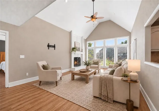Photo 3 of Single family home for sale at 1129 SE 11th Street, Lees Summit, MO 64081 | MLS# 2641954 | Listing updated on 2026-09-16