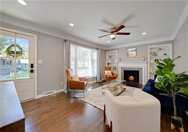 Photo 3 of Single family home for sale at 7531 Fairway St, Prairie Village, KS 66208 | MLS# 2641963 | Listing updated on 2026-10-08