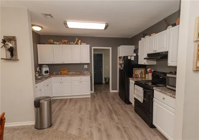 Photo 3 of Single family home for sale at 729 N Neosho St, Cherryvale, KS 67335 | MLS# 2641968 | Listing updated on 2026-09-13