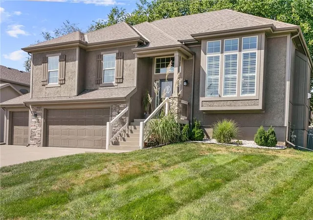 Photo 2 of Single family home for sale at 10706 N Tracy Ave, Kansas City, MO 64155 | MLS# 2641970 | Listing updated on 2026-09-22