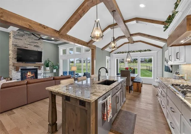 Photo 4 of Single family home for sale at 1149 Creekmoor Dr, Raymore, MO 64083 | MLS# 2641975 | Listing updated on 2026-09-27