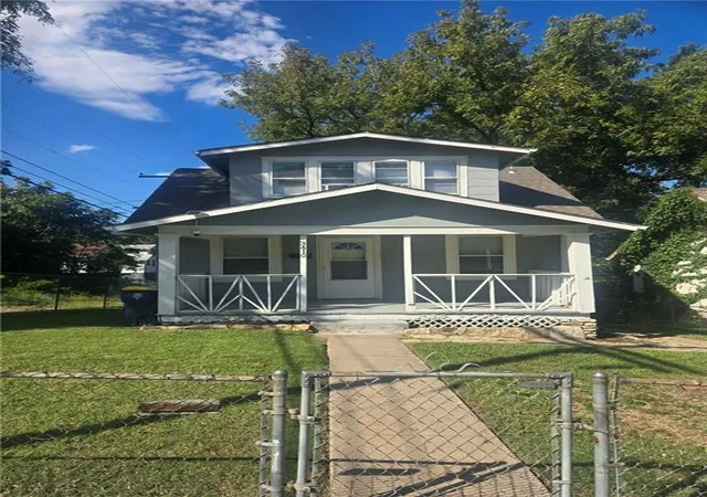 Single family home for sale at 3410 E 45th Terrace, Kansas City, MO 64130 | MLS# 2641978 | Listing updated on 2026-09-19