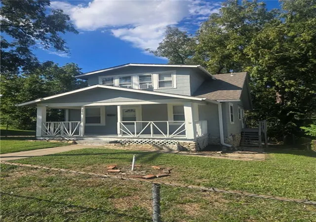 Photo 1 of Single family home for sale at 3410 E 45th Terrace, Kansas City, MO 64130 | MLS# 2641978 | Listing updated on 2026-09-19