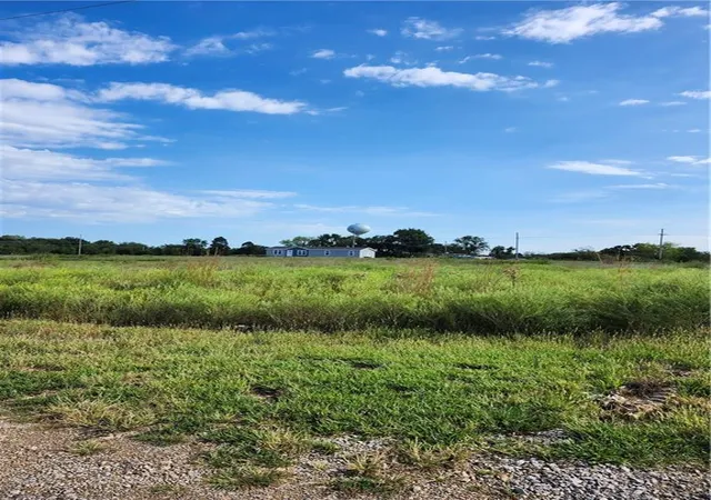 Photo 3 of Land for sale at 18 Short Dr, La Cygne, KS 66040 | MLS# 2641985 | Listing updated on 2026-09-14