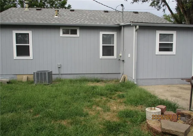 Photo 4 of Single family home for sale at 603 E Poplar St, Olathe, KS 66061 | MLS# 2641988 | Listing updated on 2026-09-17