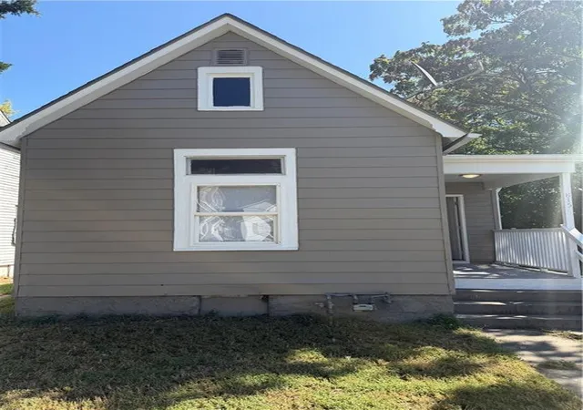 Photo 1 of Single family home for sale at 815 S 21st Street, Saint Joseph, MO 64507 | MLS# 2641989 | Listing updated on 2026-09-13