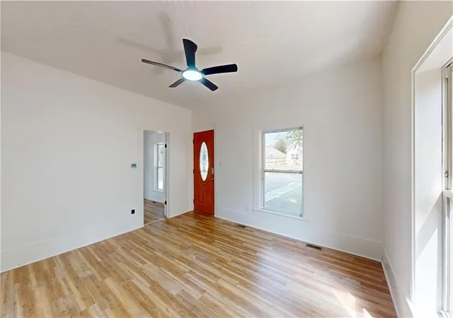 Photo 2 of Single family home for sale at 609 W Lee St, Nevada, MO 64772 | MLS# 2641997 | Listing updated on 2026-09-24