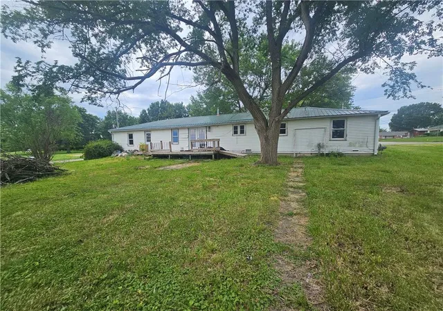 Photo 3 of Single family home for sale at 501 S Dudley St, Hamilton, MO 64644 | MLS# 2642001 | Listing updated on 2026-10-06