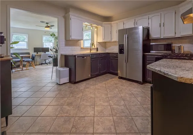 Photo 3 of Single family home for sale at 7701 Newton St, Overland Park, KS 66204 | MLS# 2642003 | Listing updated on 2026-09-18