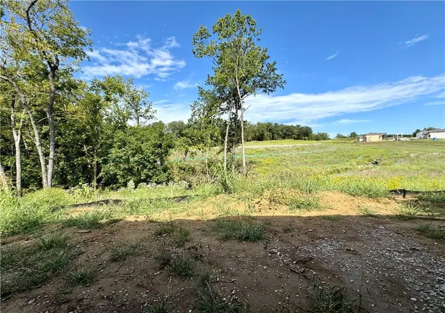 Photo 2 of Single family home for sale at 8504 Nw 90th Terrace, Kansas City, MO 64153 | MLS# 2642011 | Listing updated on 2026-09-18