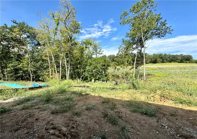 Photo 3 of Single family home for sale at 8504 Nw 90th Terrace, Kansas City, MO 64153 | MLS# 2642011 | Listing updated on 2026-09-18