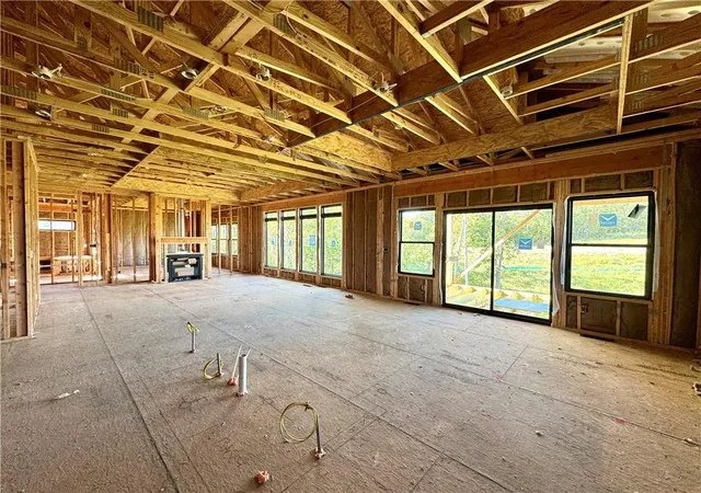 Photo 3 of Single family home for sale at 8504 Nw 90th Terrace, Kansas City, MO 64153 | MLS# 2642011 | Listing updated on 2026-09-22