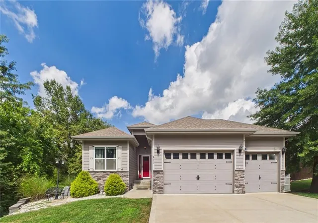 Photo 1 of Sale Pending at 477 Sycamore Ct, Warrensburg, MO 64093 | MLS# 2642016 | Listing updated on 2026-09-20