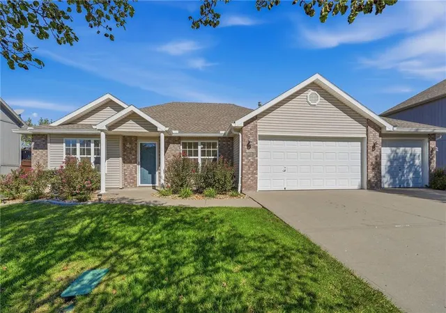 Photo 1 of Single family home for sale at 113 Se Sun Garden St, Lees Summit, MO 64064 | MLS# 2642031 | Listing updated on 2026-10-08