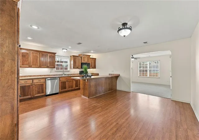 Photo 4 of Single family home for sale at 113 SE Sun Garden St, Lees Summit, MO 64064 | MLS# 2642031 | Listing updated on 2026-10-08