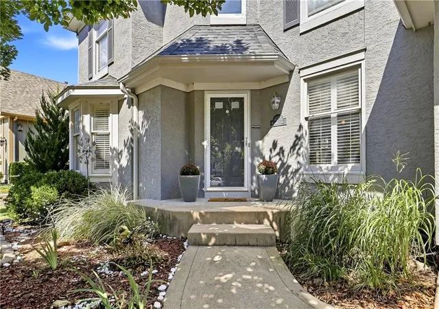 Photo 3 of Single family home for sale at 6355 Walker St, Shawnee, KS 66218 | MLS# 2642043 | Listing updated on 2026-09-16