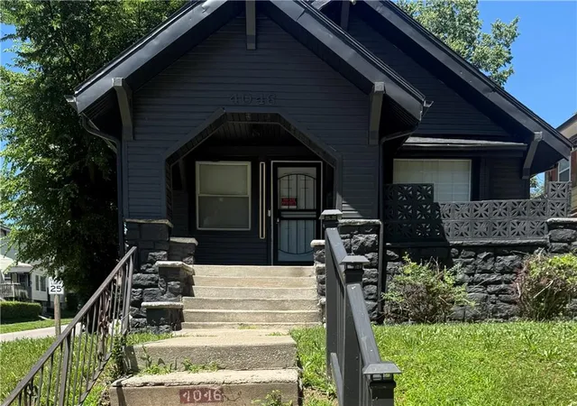 Photo 1 of Single family home for sale at 4046 Benton Blvd, Kansas City, MO 64130 | MLS# 2642045 | Listing updated on 2026-09-14
