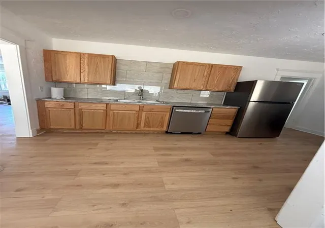 Photo 4 of Single family home for sale at 4046 Benton Blvd, Kansas City, MO 64130 | MLS# 2642045 | Listing updated on 2026-09-14