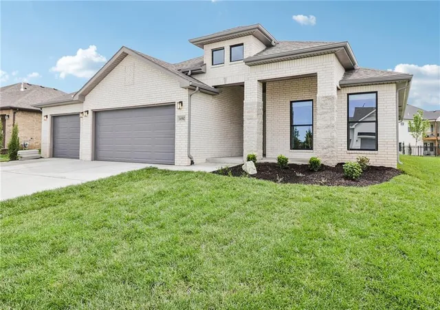 Photo 1 of Single family home for sale at 19045 W 170th Place, Olathe, KS 66062 | MLS# 2642046 | Listing updated on 2026-09-15