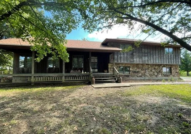 Photo 1 of Single family home for sale at 304 S Highway 69, Pittsburg, KS 66762 | MLS# 2642055 | Listing updated on 2026-09-15