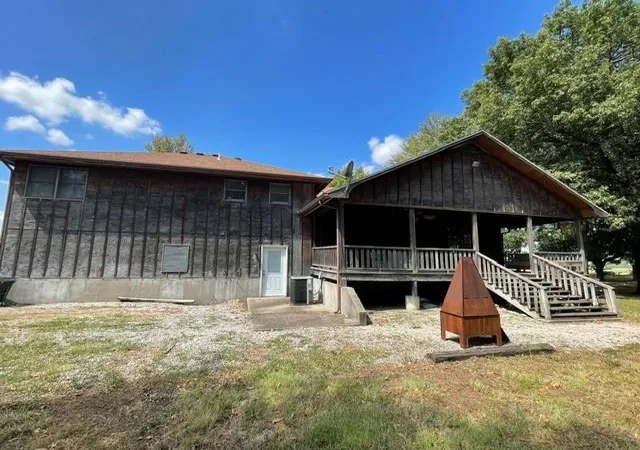 Photo 2 of Single family home for sale at 304 S Highway 69, Pittsburg, KS 66762 | MLS# 2642055 | Listing updated on 2026-09-15