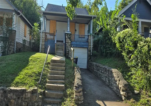Photo 1 of Sale Pending at 5706 Wabash Ave, Kansas City, MO 64130 | MLS# 2642056 | Listing updated on 2026-09-25
