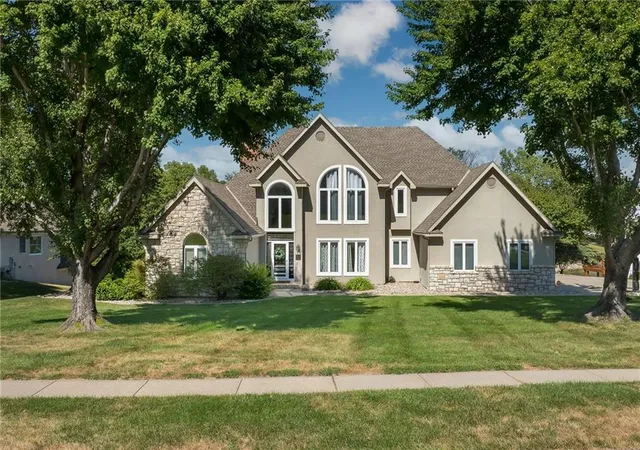 Photo 1 of Single family home for sale at 4603 S Lakewood Dr, Saint Joseph, MO 64506 | MLS# 2642058 | Listing updated on 2026-09-17