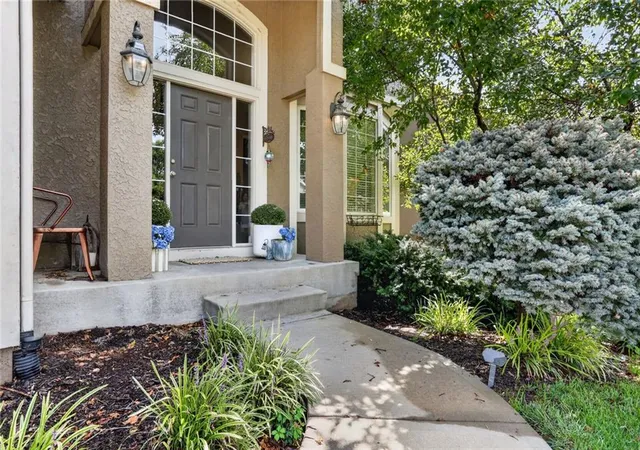 Photo 2 of Single family home for sale at 4425 Silverheel St, Shawnee, KS 66226 | MLS# 2642059 | Listing updated on 2026-10-03