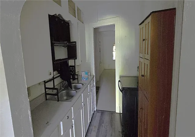 Photo 3 of Sale Pending at 5710 Wabash Ave, Kansas City, MO 64130 | MLS# 2642060 | Listing updated on 2026-10-01