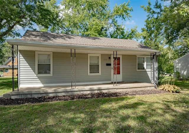 Photo 1 of Single family home for sale at 1032 N Sycamore St, Ottawa, KS 66067 | MLS# 2642061 | Listing updated on 2026-09-23