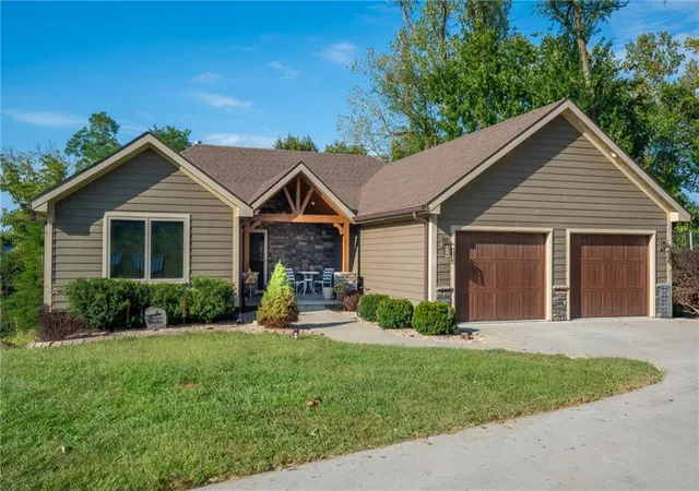 Photo 2 of Single family home for sale at 7877 Se St Rt 371 Hwy, Saint Joseph, MO 64504 | MLS# 2642063 | Listing updated on 2026-09-24