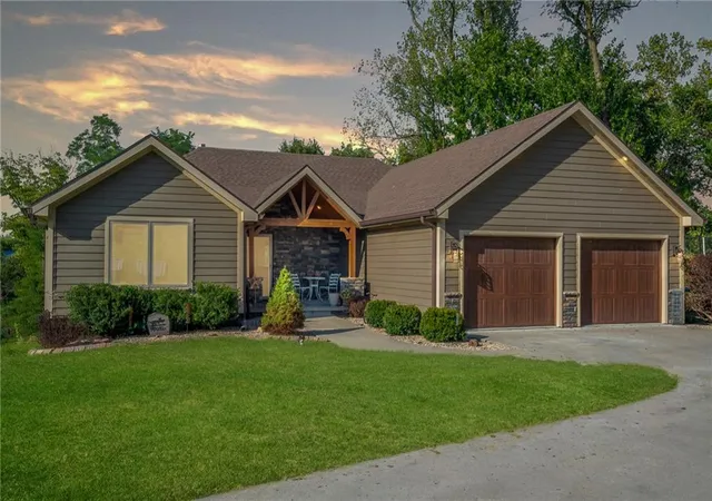 Photo 3 of Single family home for sale at 7877 Se St Rt 371 Hwy, Saint Joseph, MO 64504 | MLS# 2642063 | Listing updated on 2026-09-24