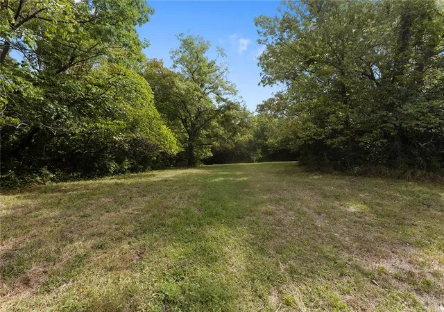 Photo 4 of Single family home for sale at 3122 S Owens School Rd, Independence, MO 64057 | MLS# 2642070 | Listing updated on 2026-09-22