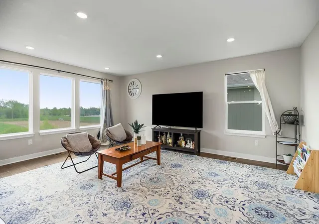 Photo 3 of Single family home for sale at 3813 SW Maryville Pl, Lees Summit, MO 64082 | MLS# 2642075 | Listing updated on 2026-09-15