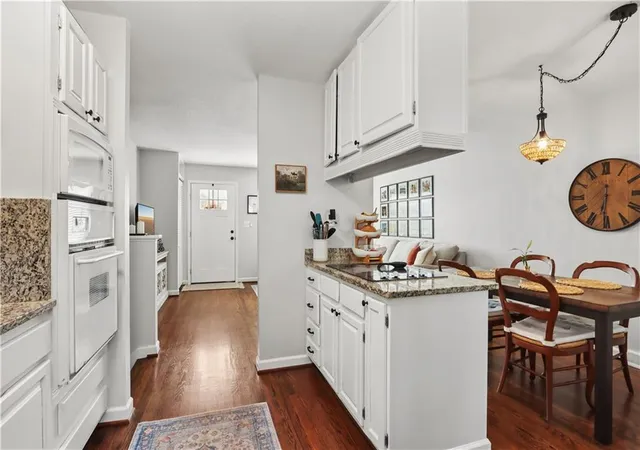 Photo 4 of Single family home for sale at 8906 W 99th Terrace, Overland Park, KS 66212 | MLS# 2642091 | Listing updated on 2026-10-01