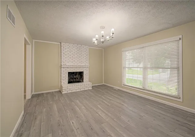 Photo 4 of Sale Pending at 2029 E Wyandotte St, Olathe, KS 66062 | MLS# 2642093 | Listing updated on 2026-09-29