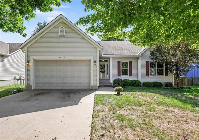 Single family home for sale at 16773 157th Terrace W, Olathe, KS 66062 | MLS# 2642106