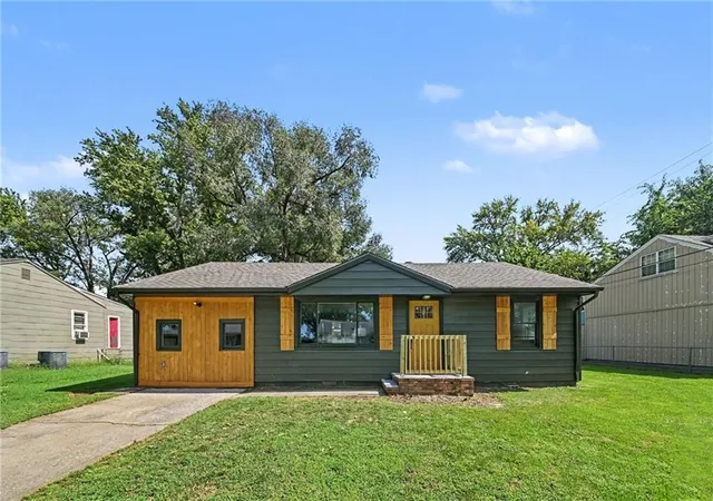 Photo 3 of Single family home for sale at 311 N Hudson St, Buckner, MO 64016 | MLS# 2642107 | Listing updated on 2026-09-28