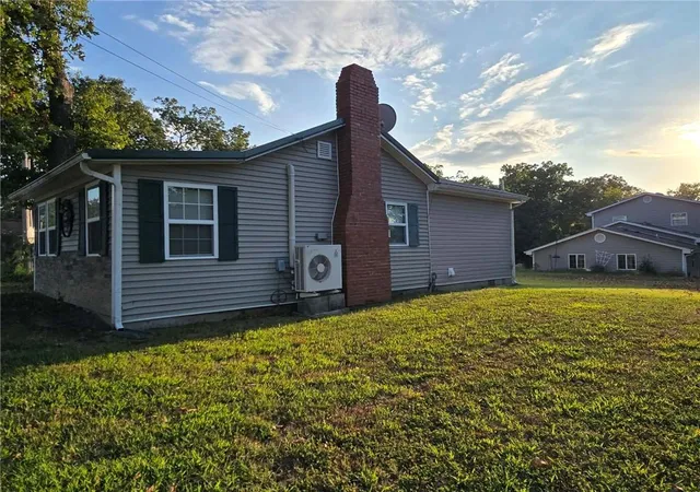 Photo 2 of Single family home for sale at 31707 Catfish St, Warsaw, MO 65355 | MLS# 2642110 | Listing updated on 2026-10-01