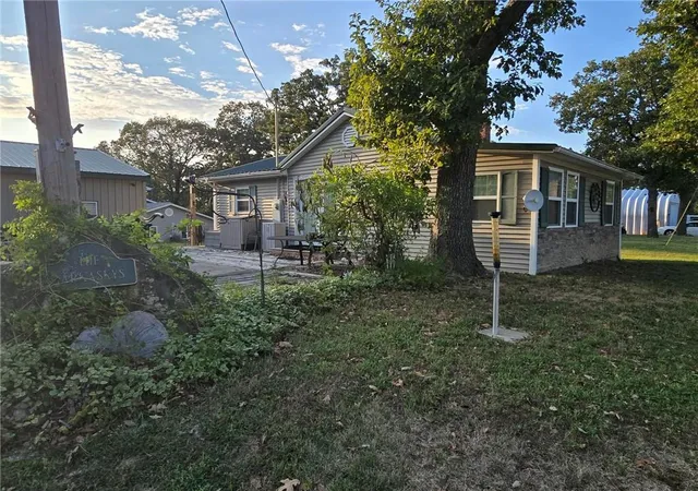 Photo 3 of Single family home for sale at 31707 Catfish St, Warsaw, MO 65355 | MLS# 2642110 | Listing updated on 2026-10-01